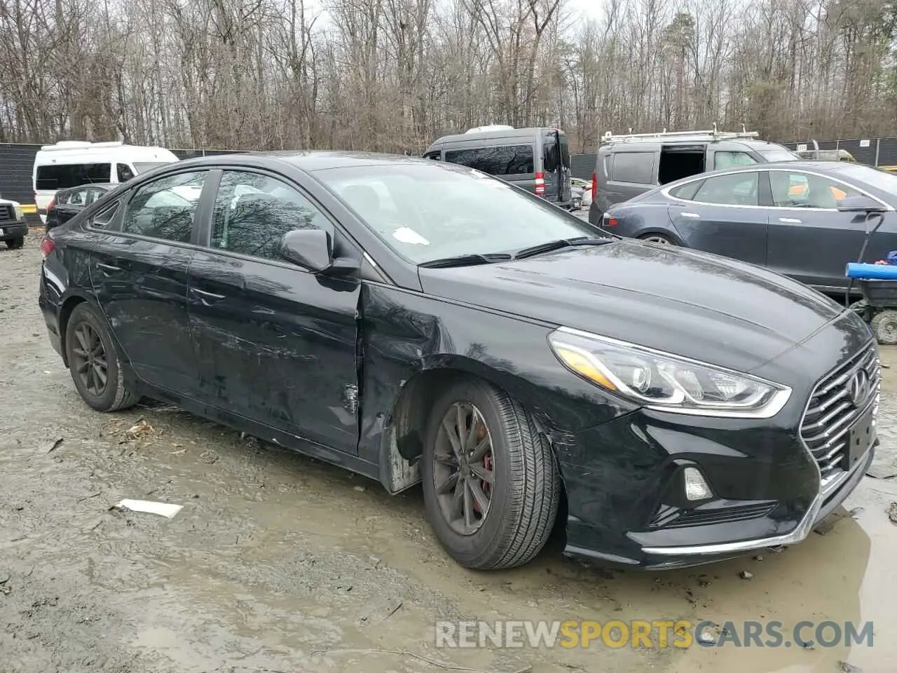 4 Photograph of a damaged car 5NPE24AF7KH804392 HYUNDAI SONATA 2019