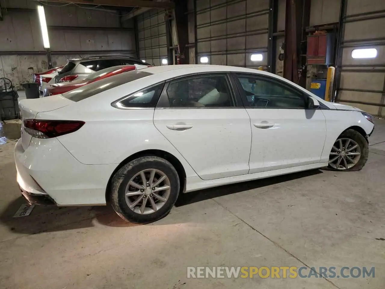 3 Photograph of a damaged car 5NPE24AF8KH740640 HYUNDAI SONATA 2019