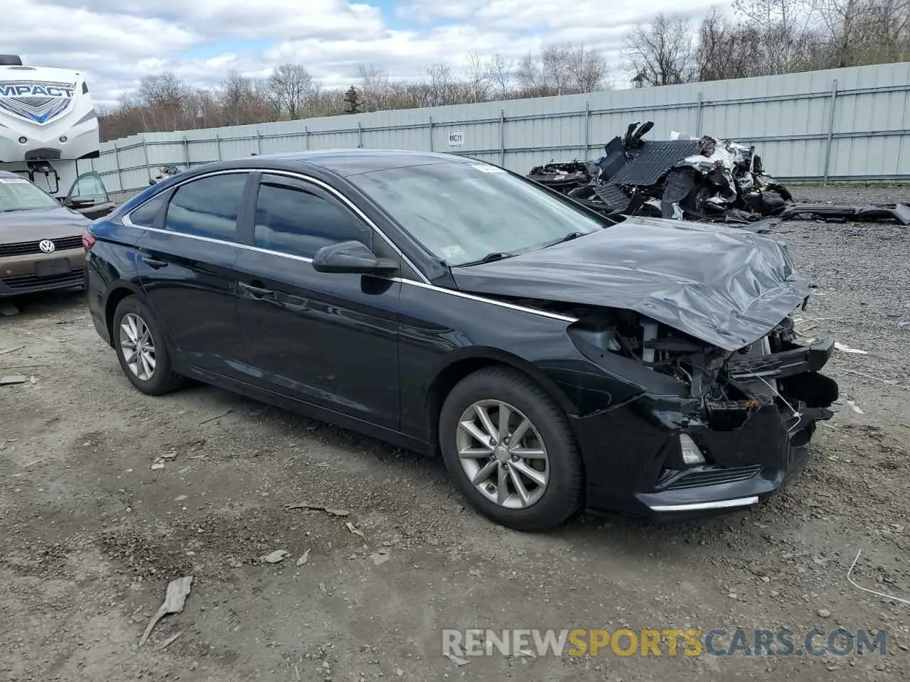 4 Photograph of a damaged car 5NPE24AF8KH744395 HYUNDAI SONATA 2019