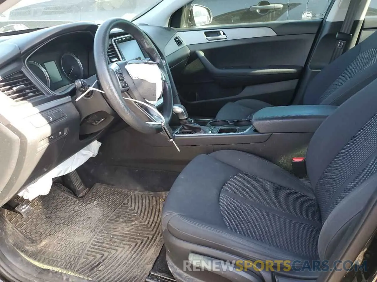 7 Photograph of a damaged car 5NPE24AF8KH744395 HYUNDAI SONATA 2019