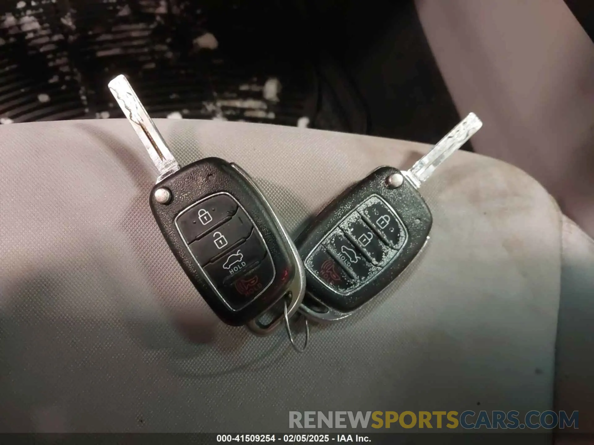 11 Photograph of a damaged car 5NPE24AF8KH745000 HYUNDAI SONATA 2019