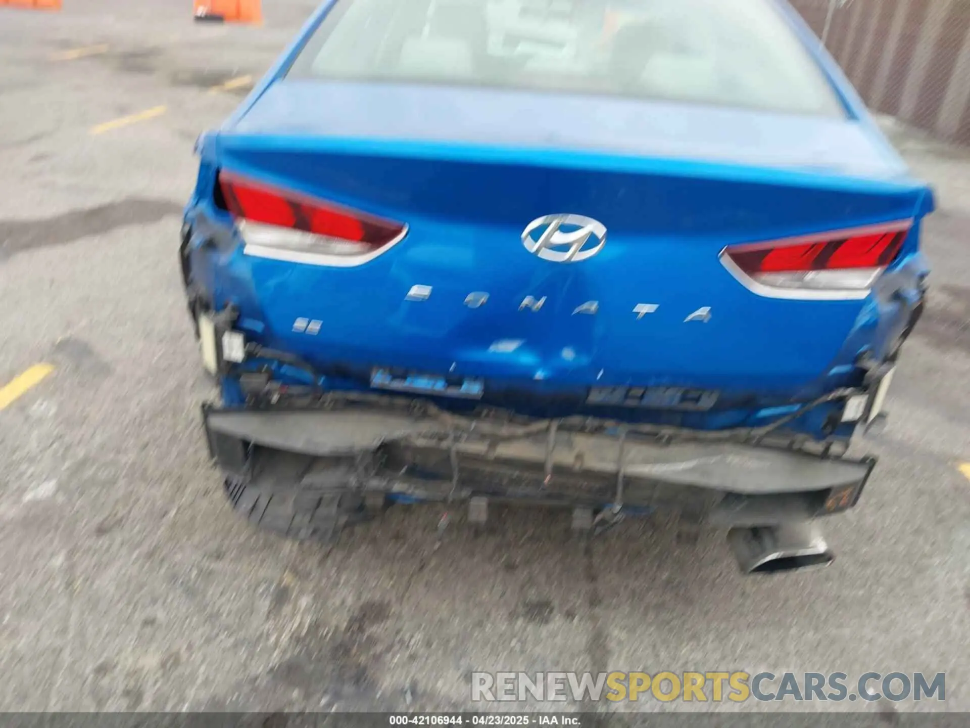 16 Photograph of a damaged car 5NPE24AF8KH747894 HYUNDAI SONATA 2019