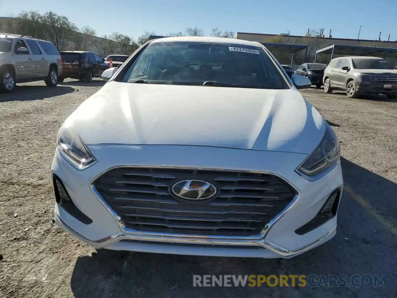 5 Photograph of a damaged car 5NPE24AF8KH752724 HYUNDAI SONATA 2019