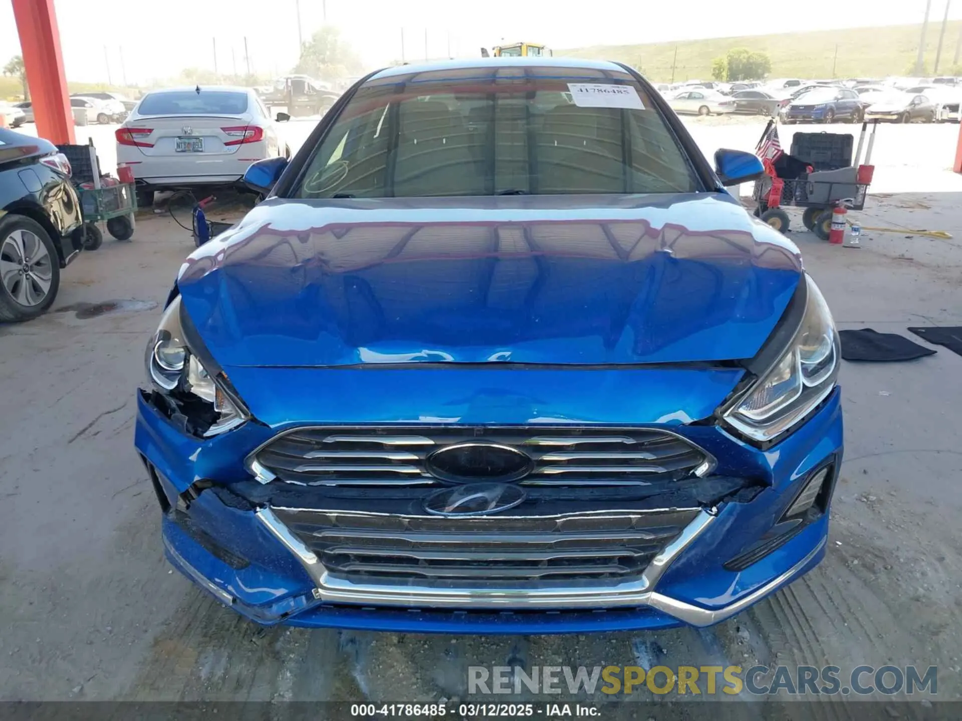 12 Photograph of a damaged car 5NPE24AF8KH755400 HYUNDAI SONATA 2019