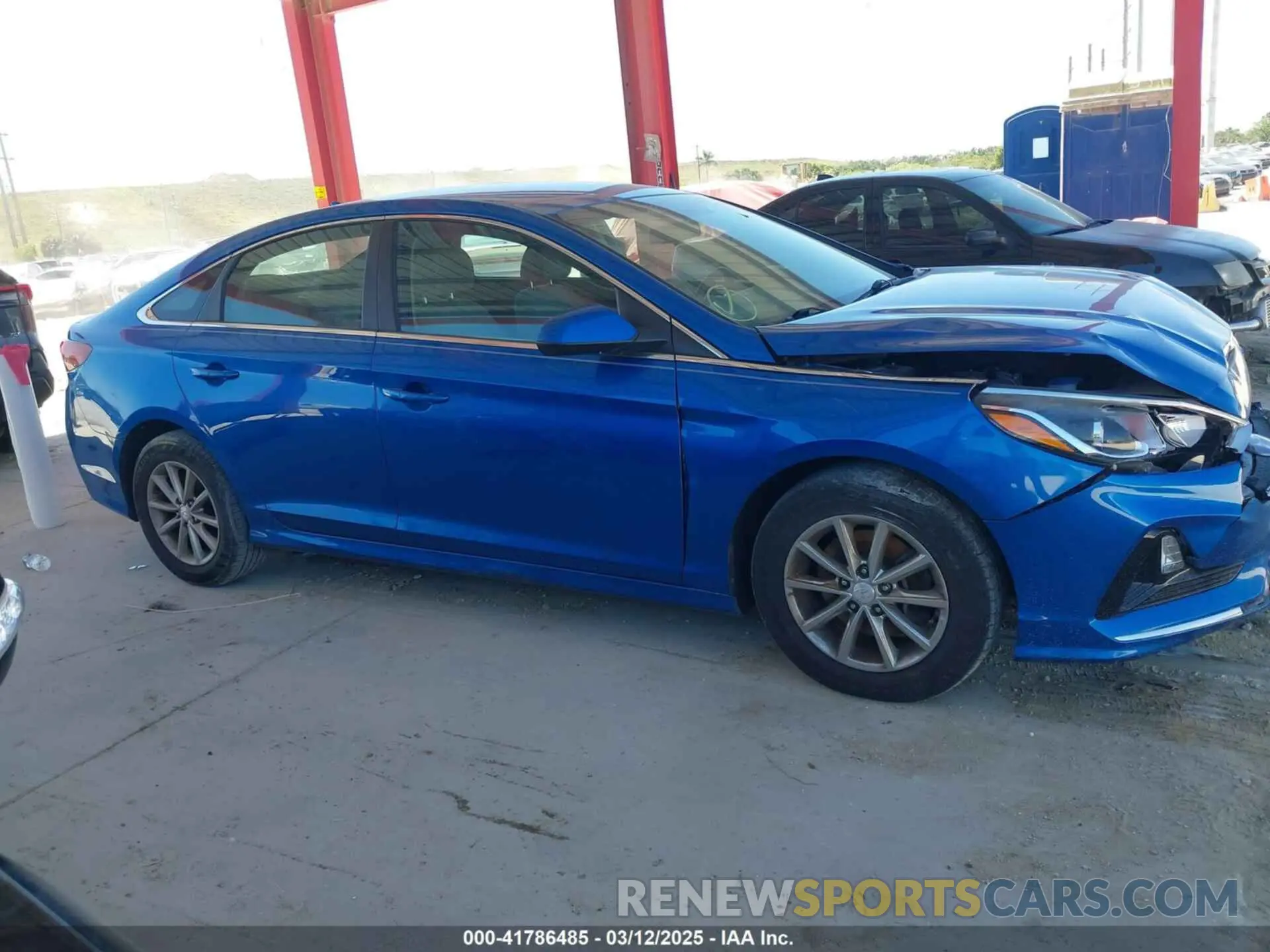13 Photograph of a damaged car 5NPE24AF8KH755400 HYUNDAI SONATA 2019