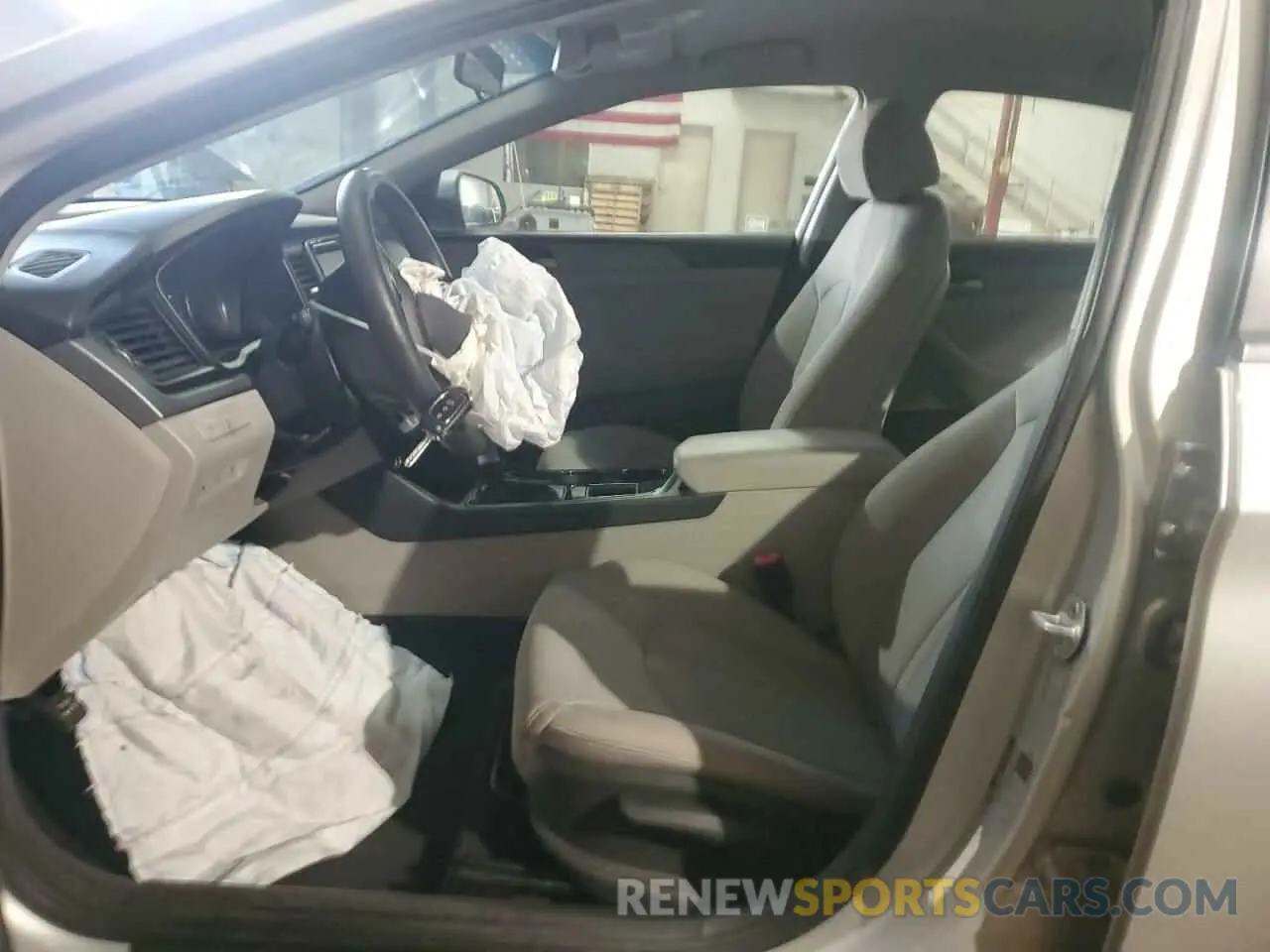 7 Photograph of a damaged car 5NPE24AF8KH773735 HYUNDAI SONATA 2019