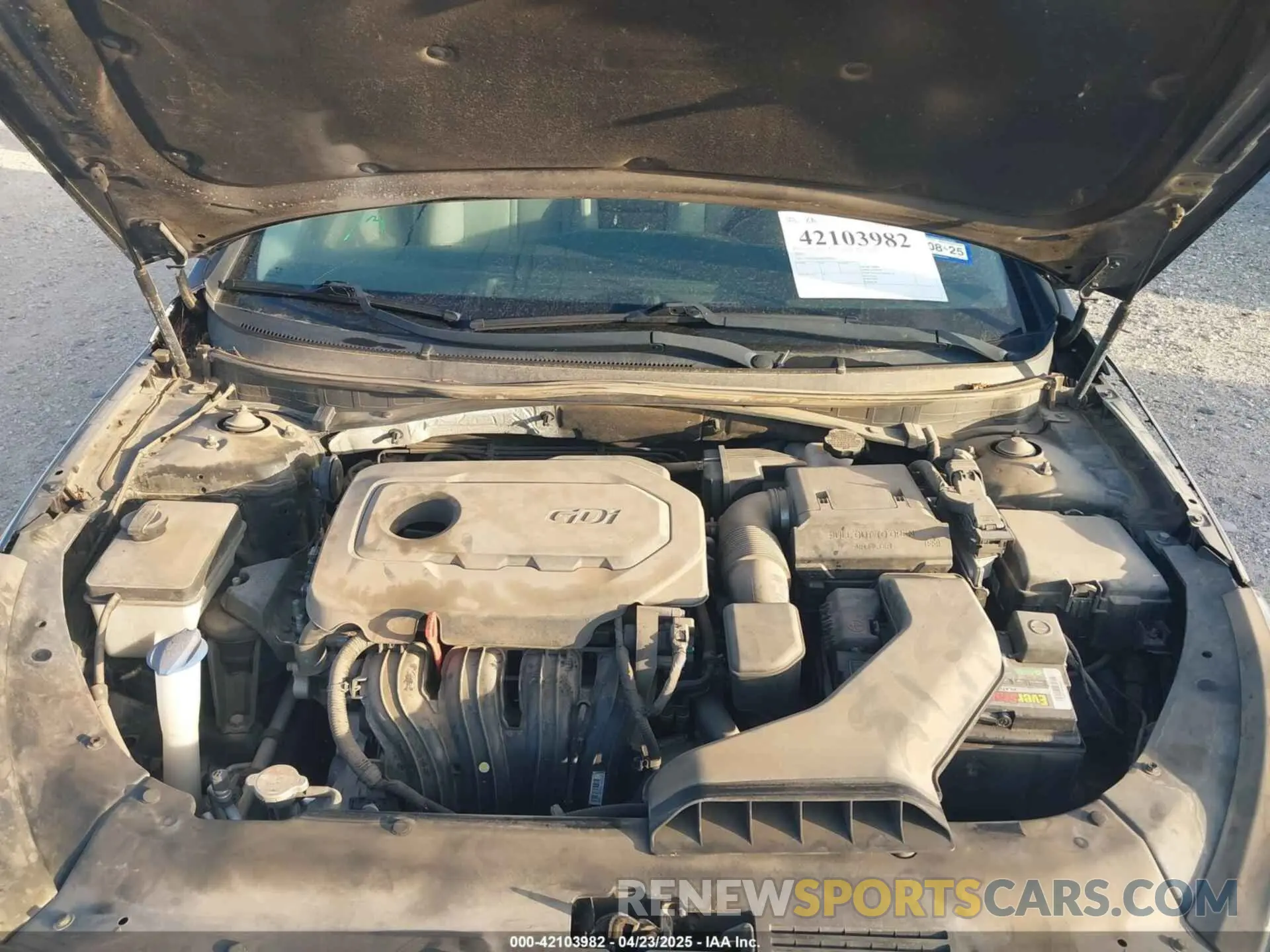 10 Photograph of a damaged car 5NPE24AF8KH777929 HYUNDAI SONATA 2019