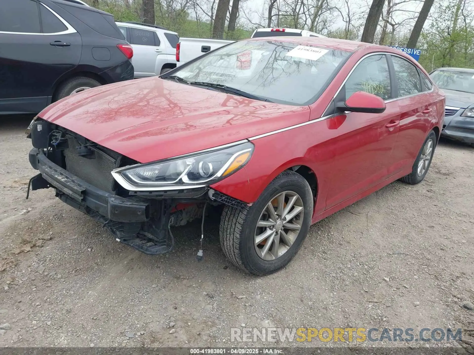 2 Photograph of a damaged car 5NPE24AF8KH789935 HYUNDAI SONATA 2019