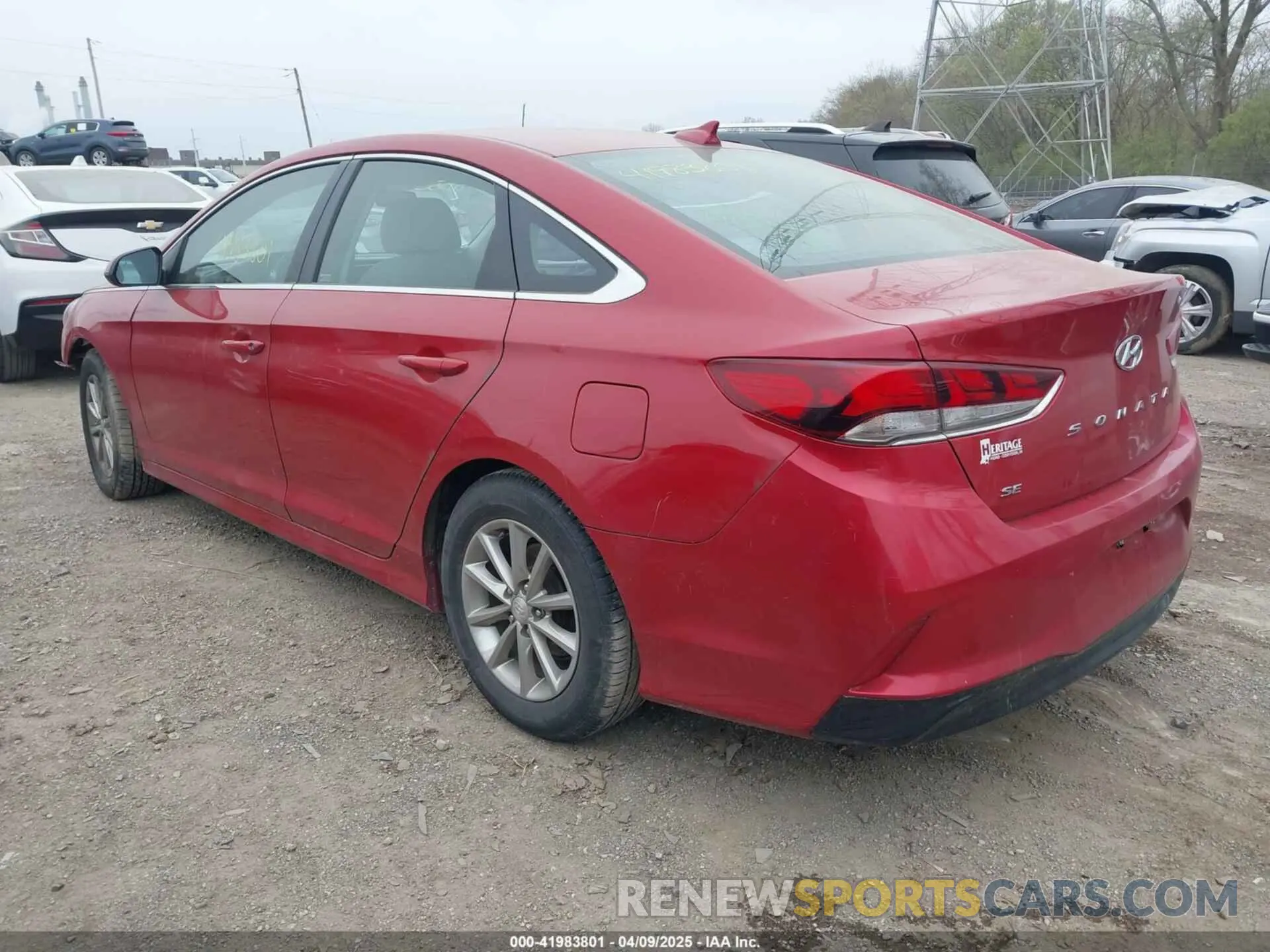 3 Photograph of a damaged car 5NPE24AF8KH789935 HYUNDAI SONATA 2019