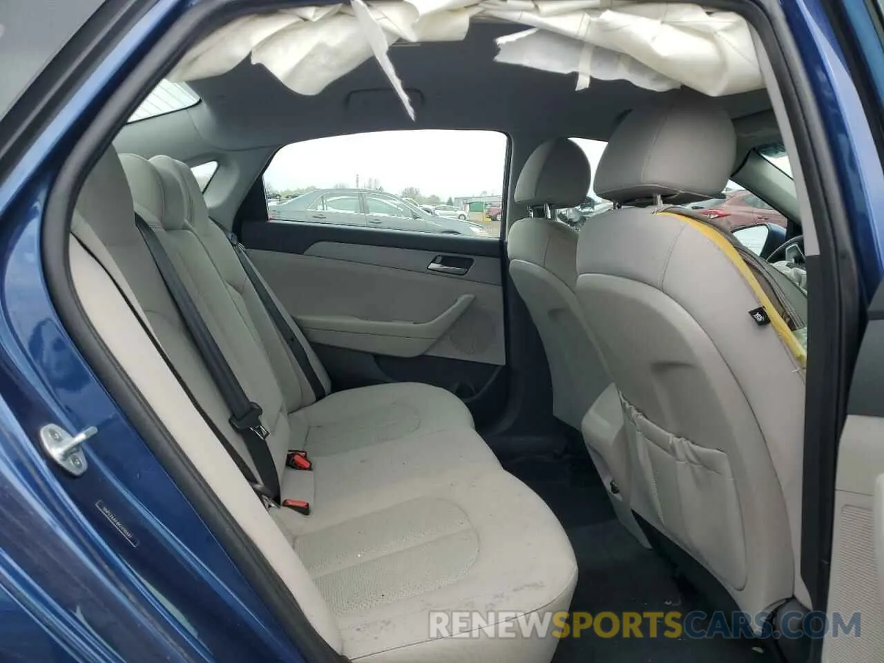 10 Photograph of a damaged car 5NPE24AF8KH790597 HYUNDAI SONATA 2019