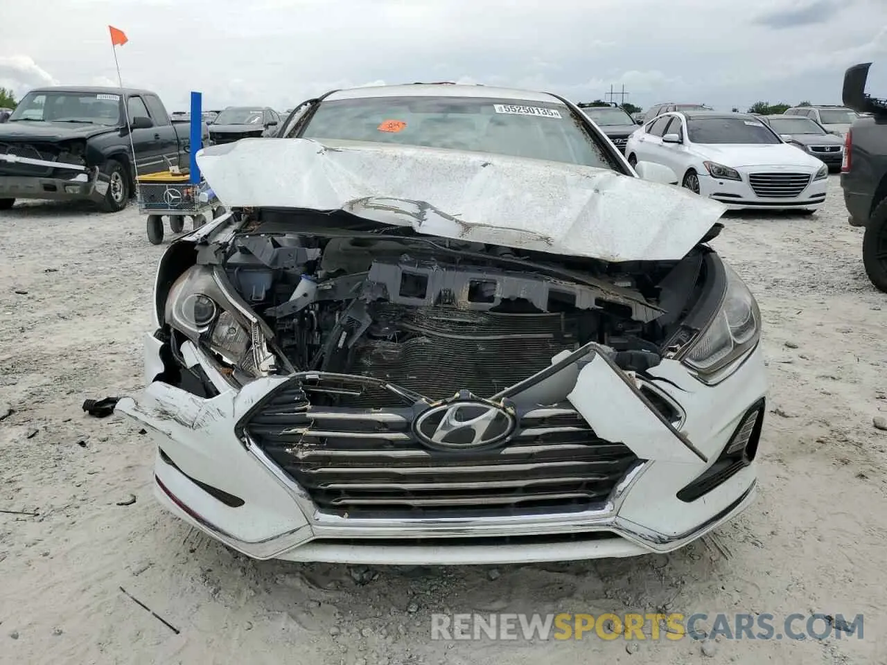 5 Photograph of a damaged car 5NPE24AF8KH793273 HYUNDAI SONATA 2019