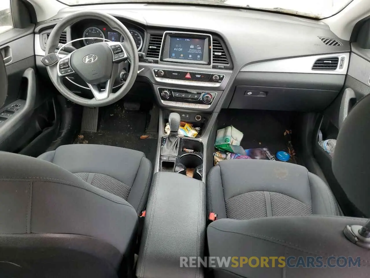 8 Photograph of a damaged car 5NPE24AF8KH793273 HYUNDAI SONATA 2019