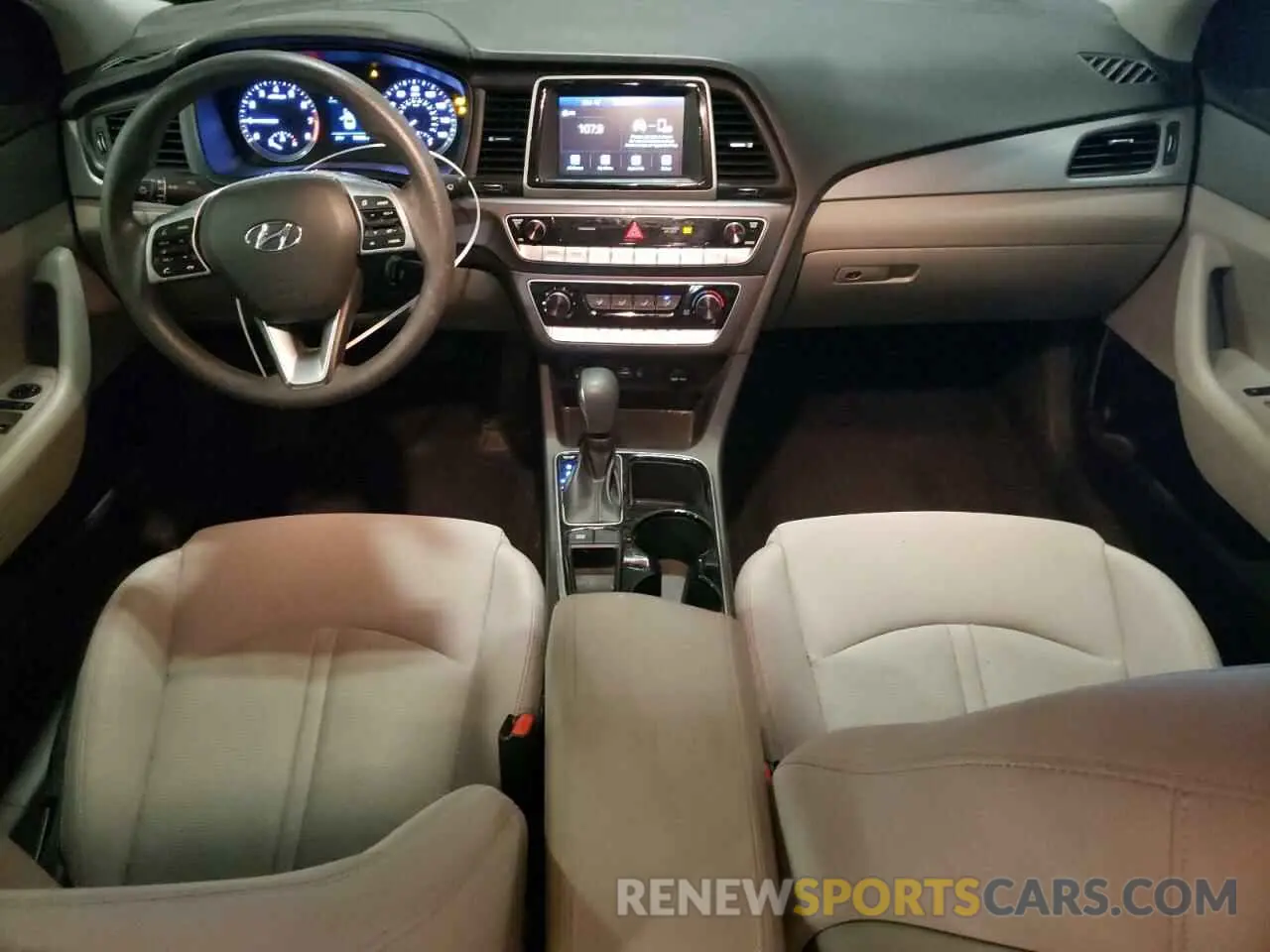 8 Photograph of a damaged car 5NPE24AF8KH794844 HYUNDAI SONATA 2019