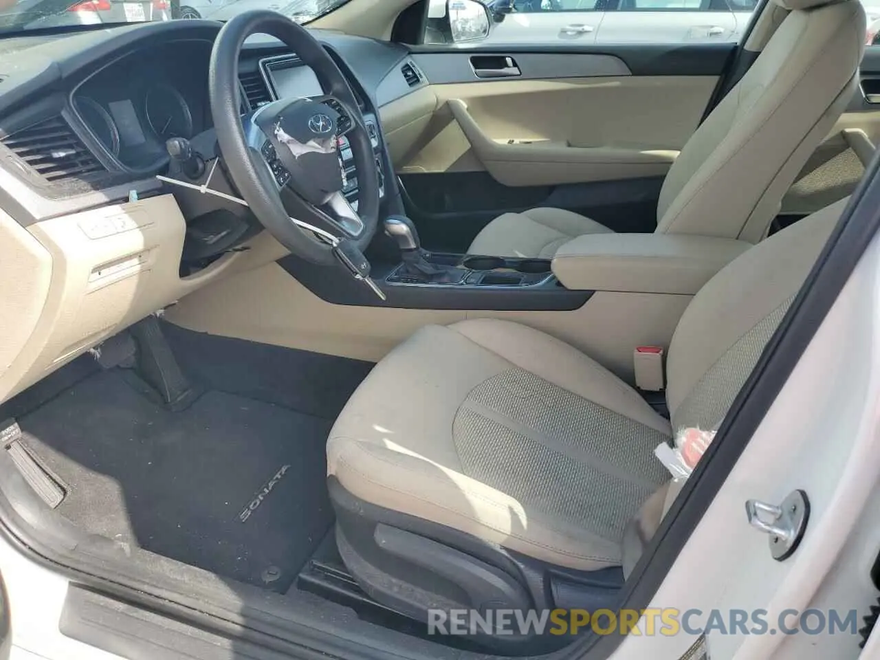 7 Photograph of a damaged car 5NPE24AF8KH796206 HYUNDAI SONATA 2019