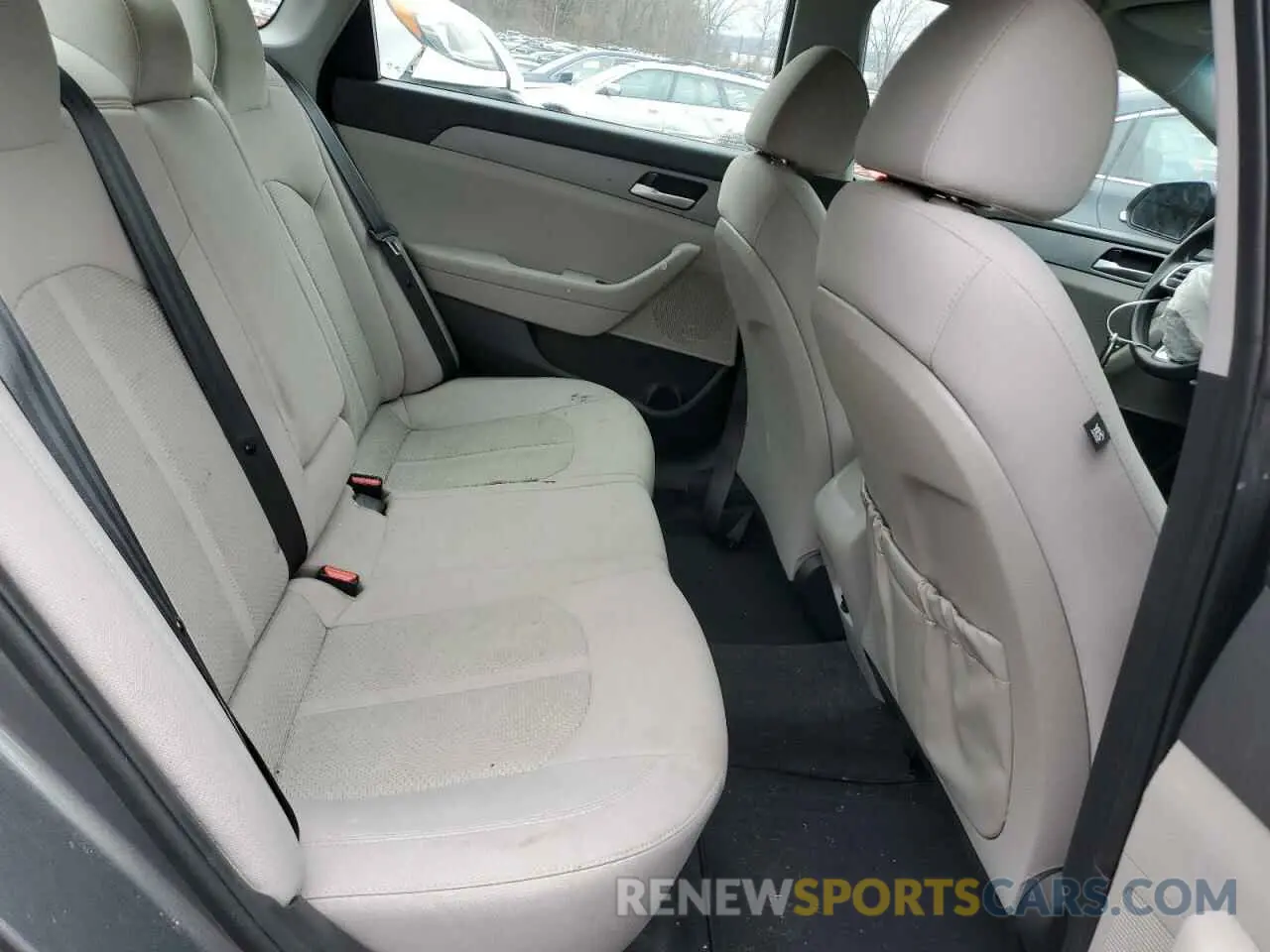 10 Photograph of a damaged car 5NPE24AF8KH798473 HYUNDAI SONATA 2019