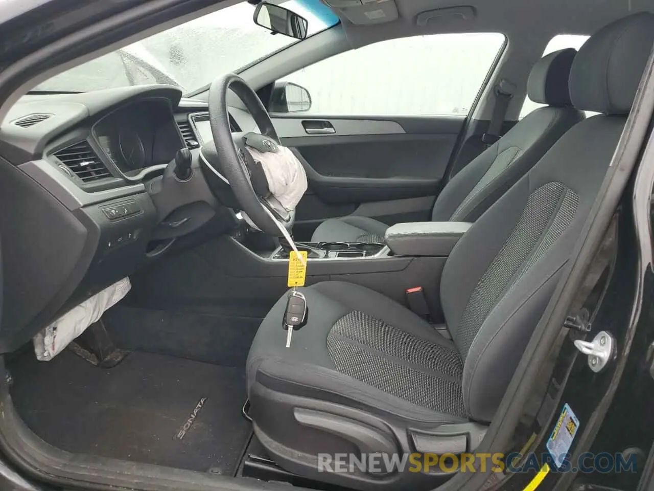 7 Photograph of a damaged car 5NPE24AF8KH806006 HYUNDAI SONATA 2019