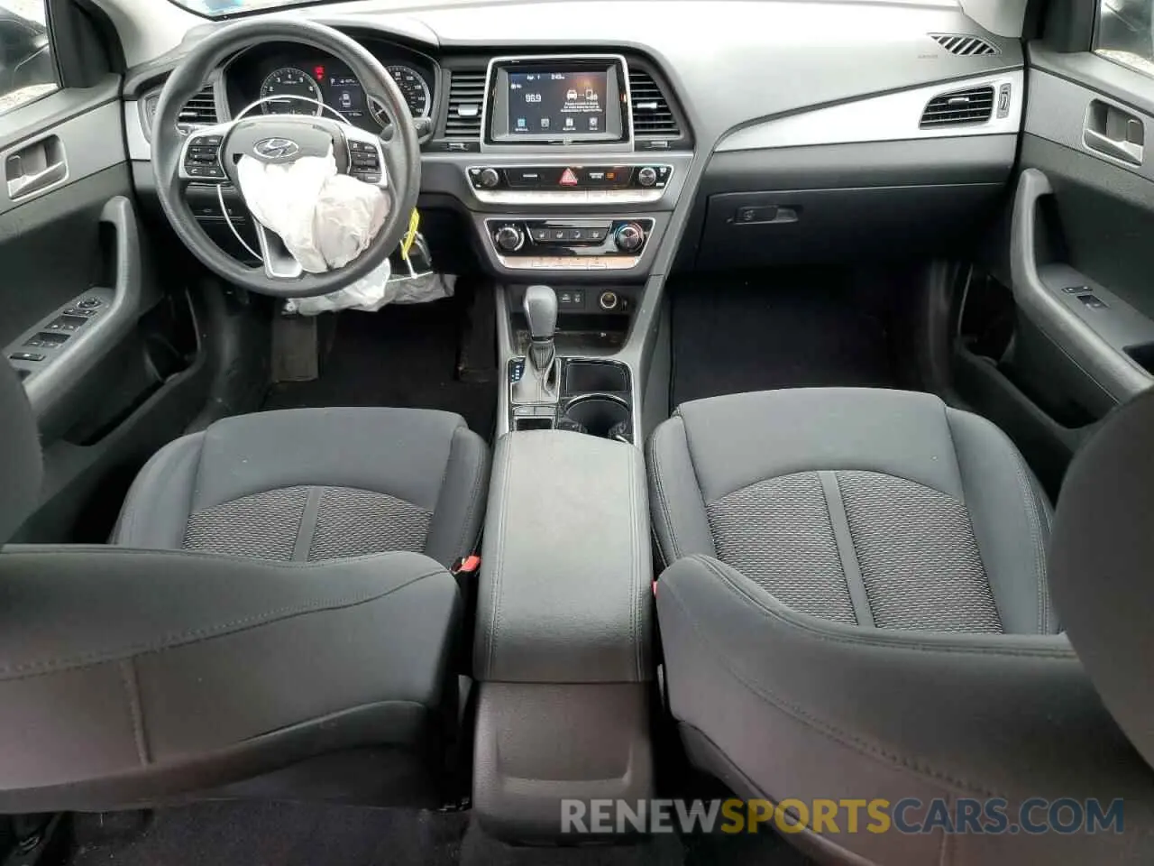 8 Photograph of a damaged car 5NPE24AF8KH806006 HYUNDAI SONATA 2019