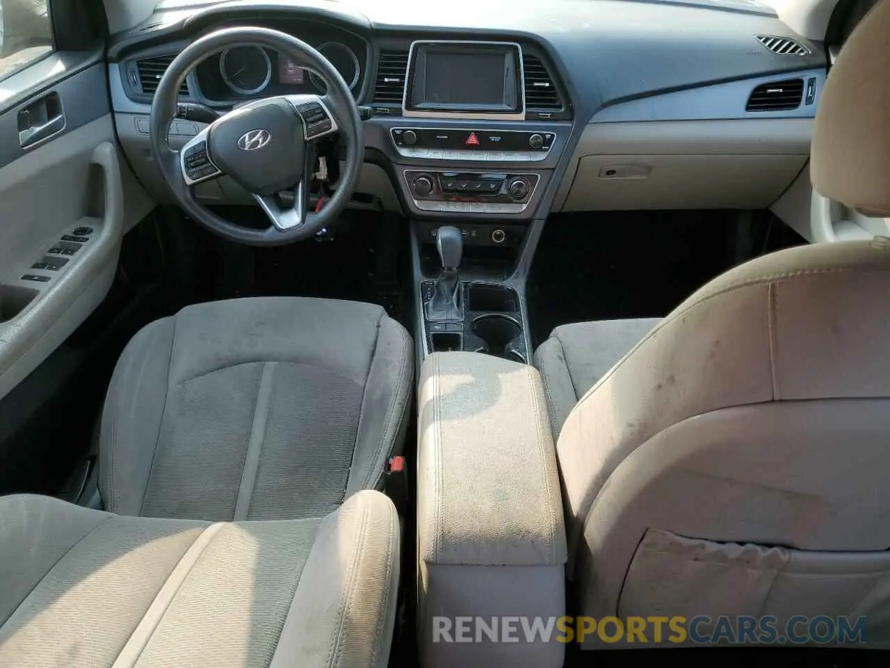 8 Photograph of a damaged car 5NPE24AF8KH806510 HYUNDAI SONATA 2019