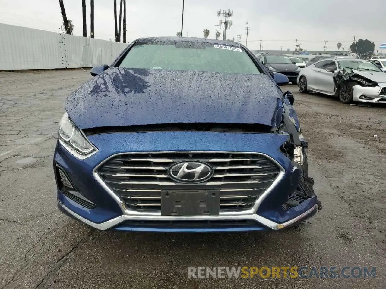 5 Photograph of a damaged car 5NPE24AF8KH820942 HYUNDAI SONATA 2019