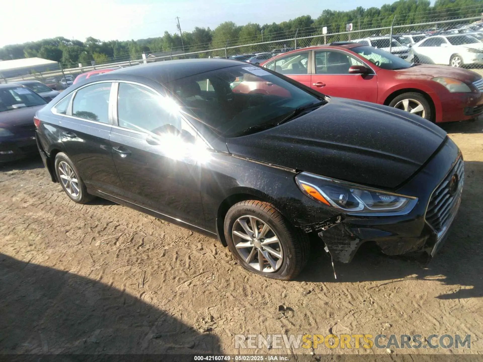 1 Photograph of a damaged car 5NPE24AF9KH749086 HYUNDAI SONATA 2019