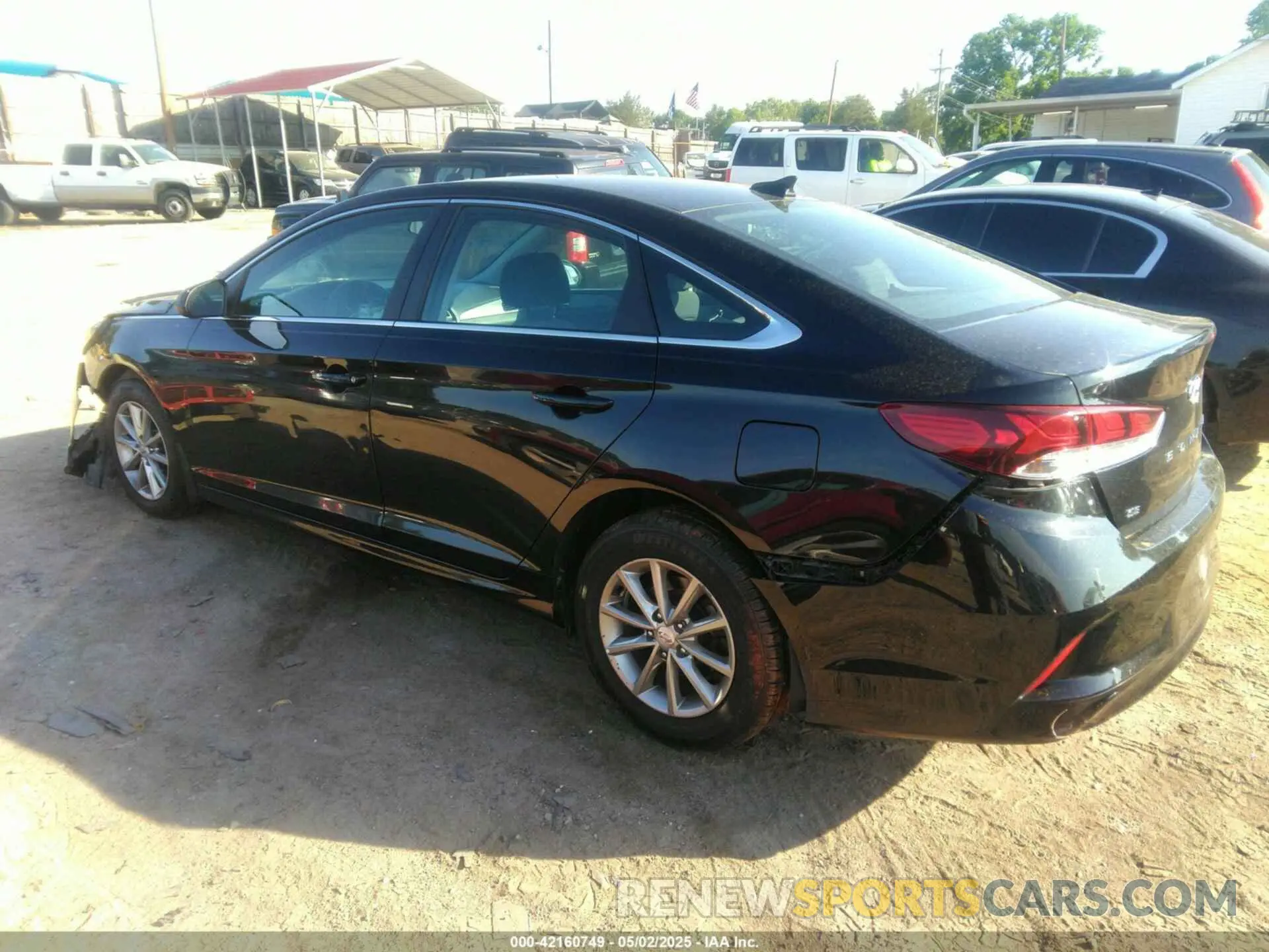 3 Photograph of a damaged car 5NPE24AF9KH749086 HYUNDAI SONATA 2019