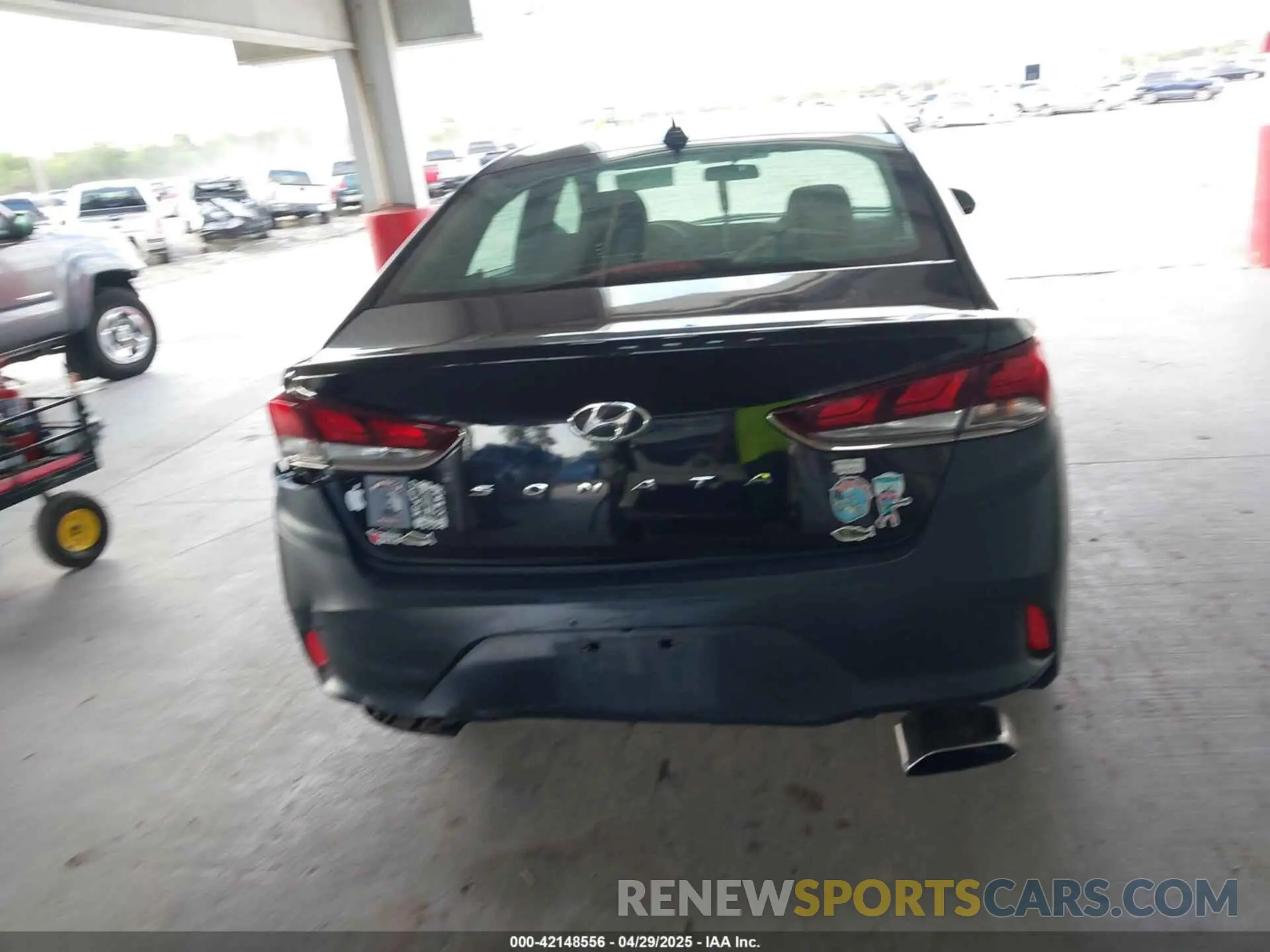 15 Photograph of a damaged car 5NPE24AF9KH752456 HYUNDAI SONATA 2019
