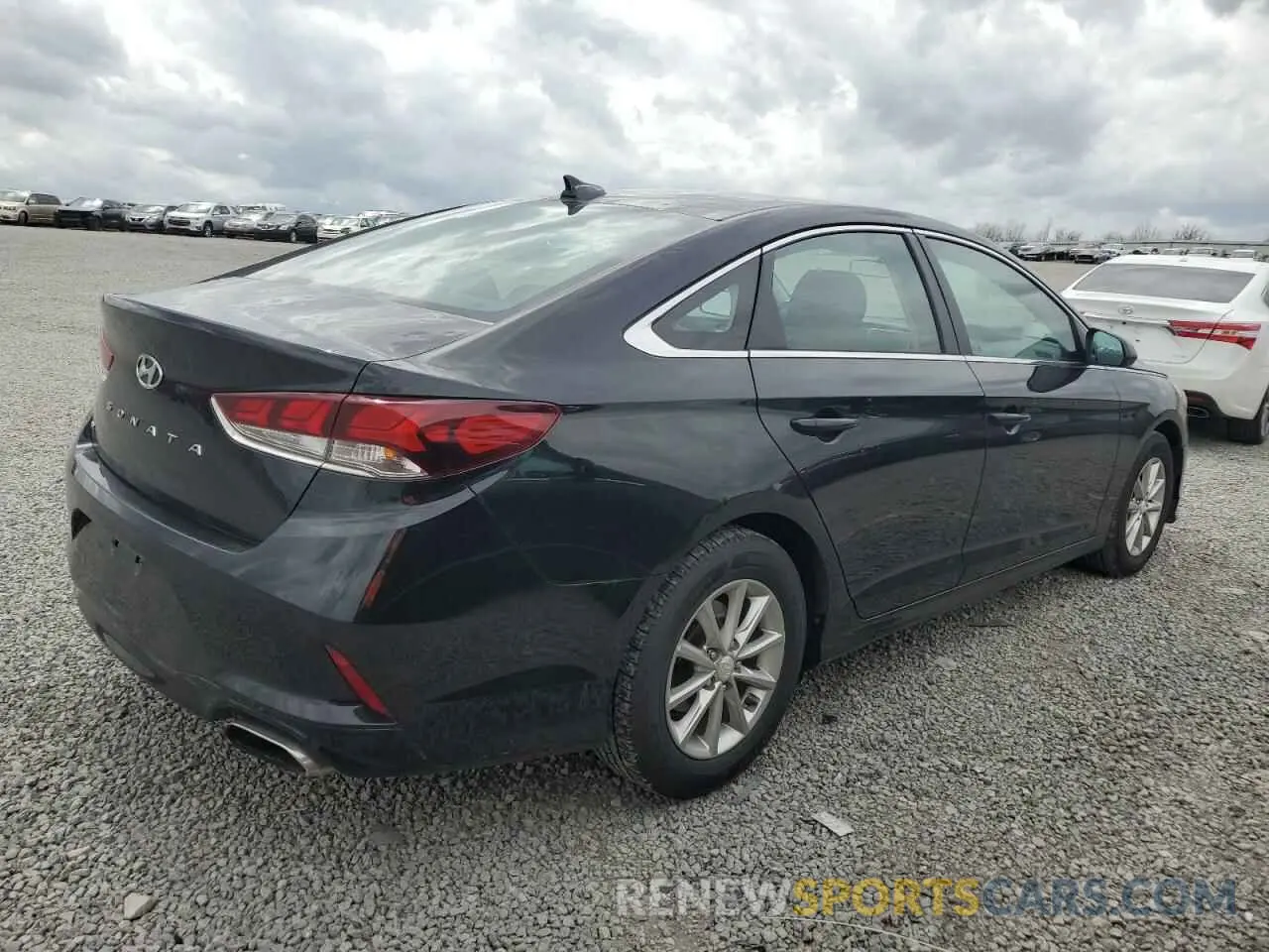 3 Photograph of a damaged car 5NPE24AF9KH760251 HYUNDAI SONATA 2019
