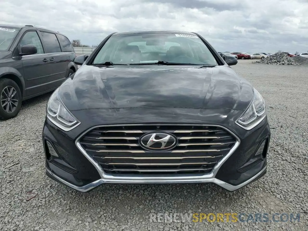 5 Photograph of a damaged car 5NPE24AF9KH760251 HYUNDAI SONATA 2019