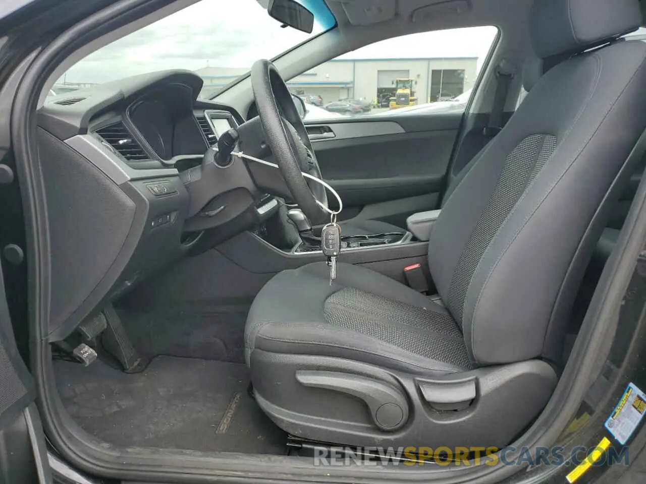 7 Photograph of a damaged car 5NPE24AF9KH760251 HYUNDAI SONATA 2019