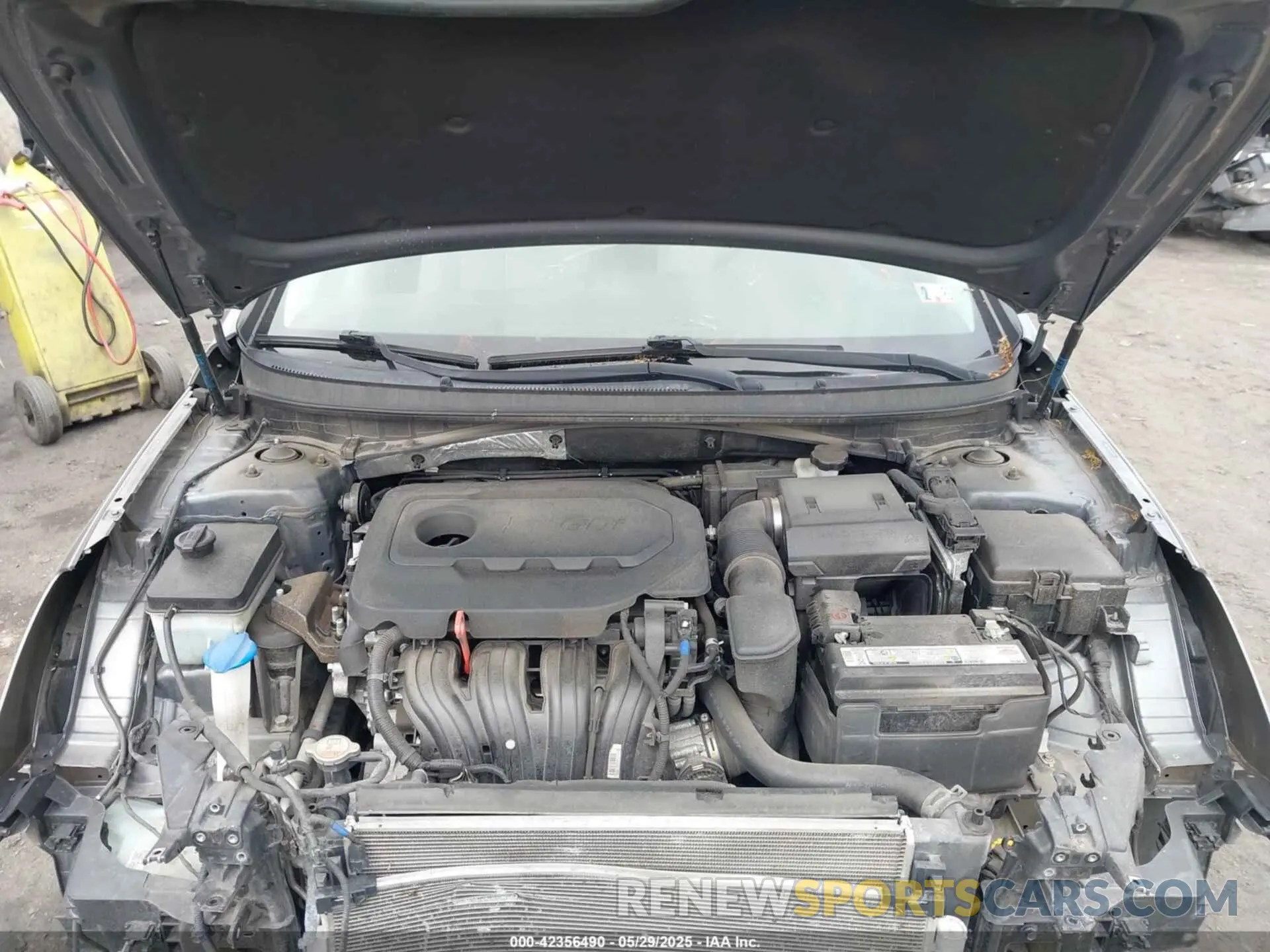 10 Photograph of a damaged car 5NPE24AF9KH766504 HYUNDAI SONATA 2019