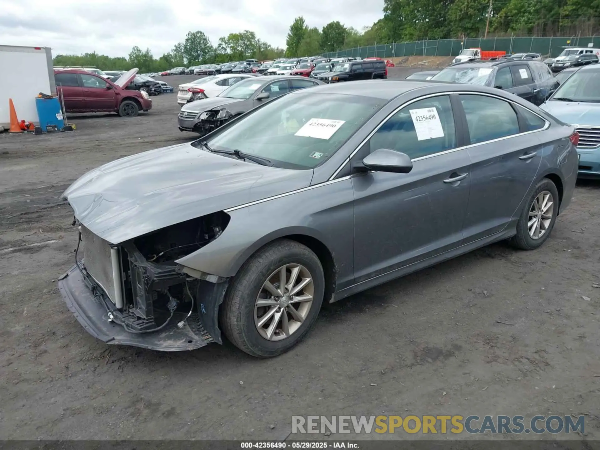 2 Photograph of a damaged car 5NPE24AF9KH766504 HYUNDAI SONATA 2019