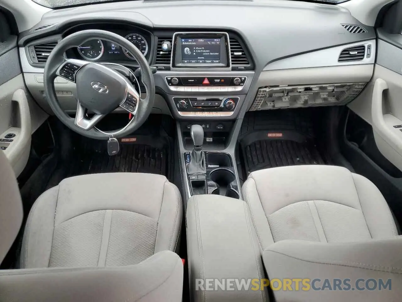 8 Photograph of a damaged car 5NPE24AF9KH773730 HYUNDAI SONATA 2019
