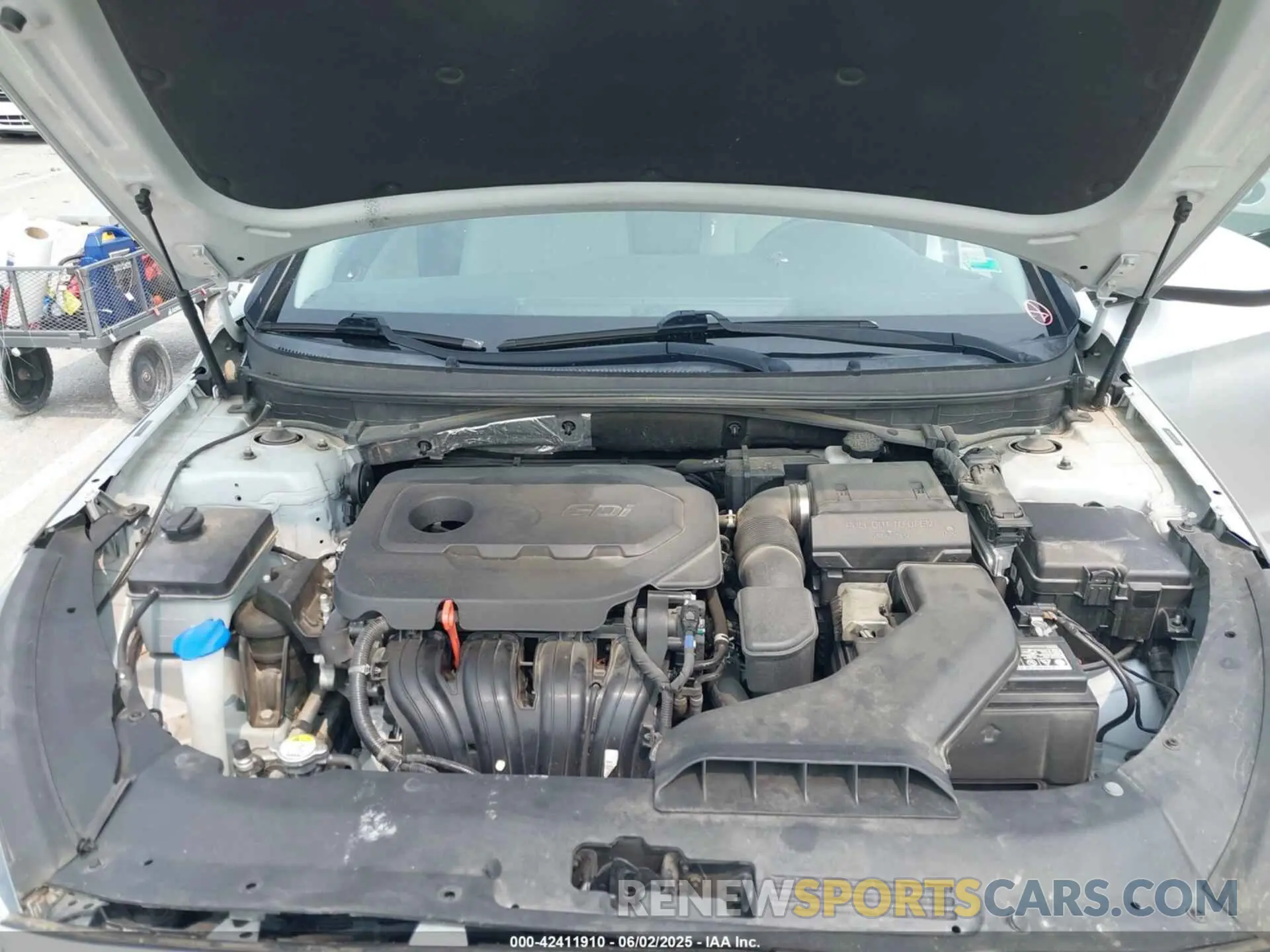 10 Photograph of a damaged car 5NPE24AF9KH783903 HYUNDAI SONATA 2019