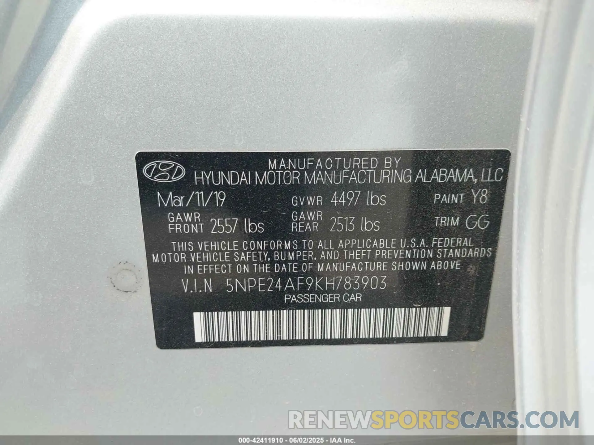 9 Photograph of a damaged car 5NPE24AF9KH783903 HYUNDAI SONATA 2019