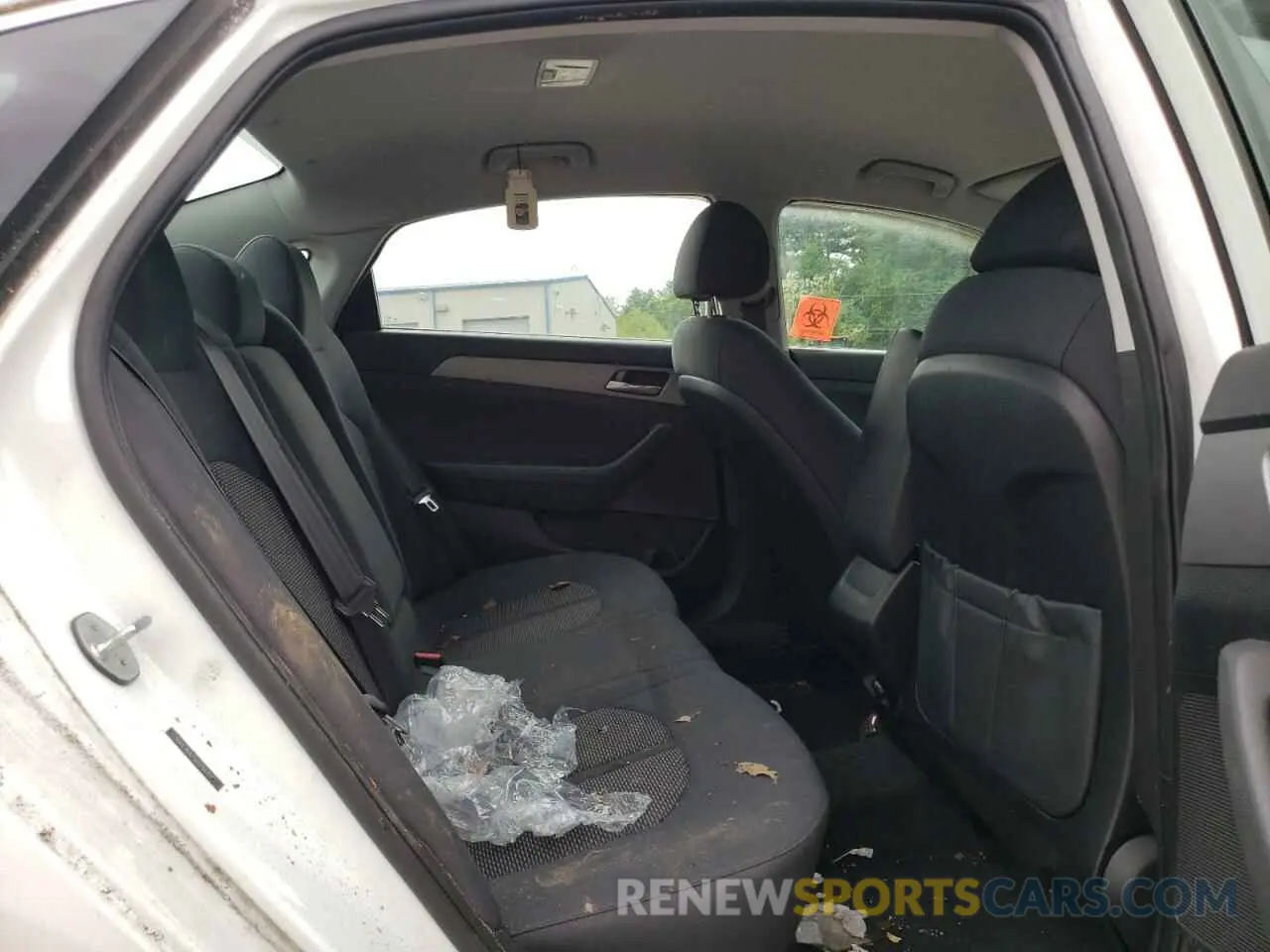 10 Photograph of a damaged car 5NPE24AF9KH785974 HYUNDAI SONATA 2019