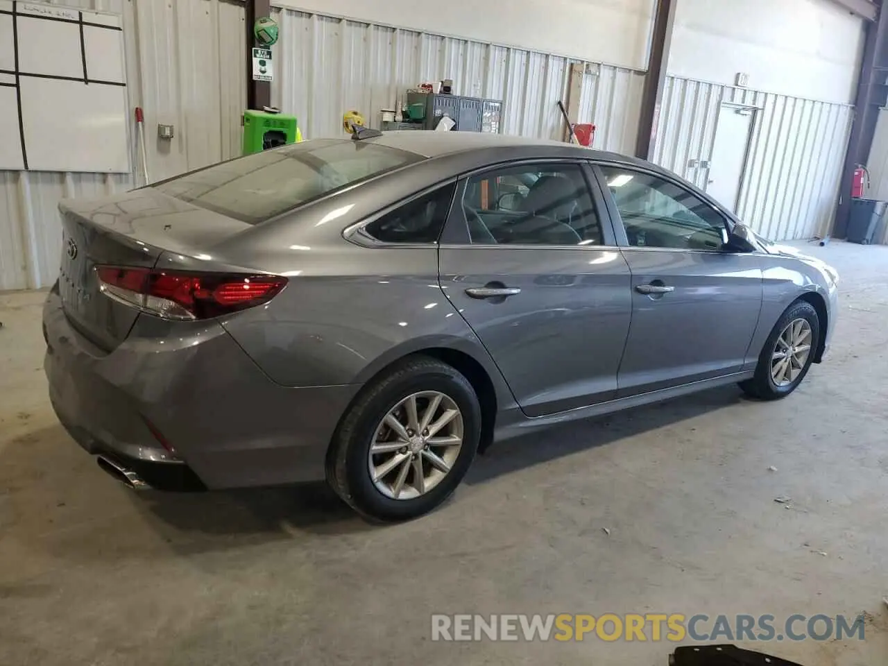 3 Photograph of a damaged car 5NPE24AF9KH789104 HYUNDAI SONATA 2019
