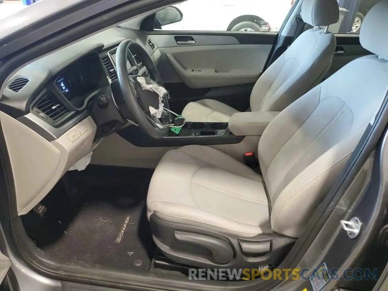 7 Photograph of a damaged car 5NPE24AF9KH789104 HYUNDAI SONATA 2019