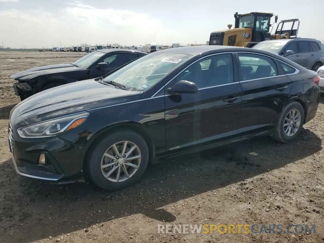 1 Photograph of a damaged car 5NPE24AF9KH795839 HYUNDAI SONATA 2019