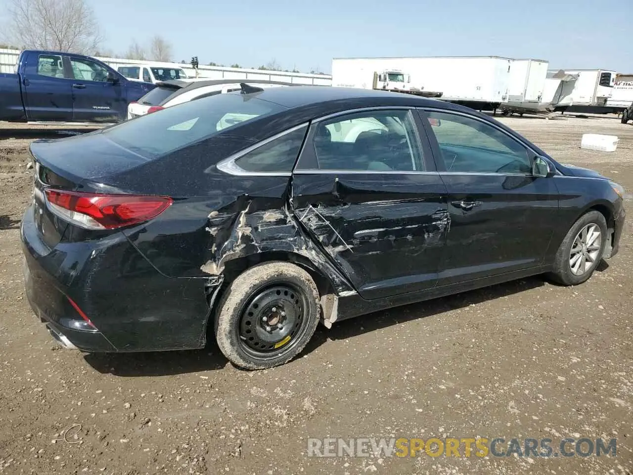 3 Photograph of a damaged car 5NPE24AF9KH795839 HYUNDAI SONATA 2019