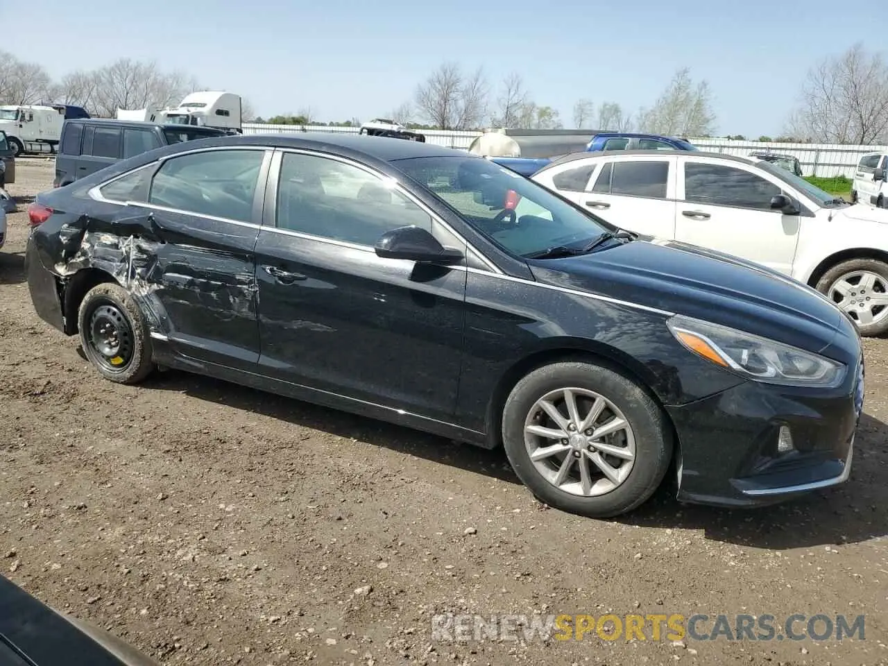 4 Photograph of a damaged car 5NPE24AF9KH795839 HYUNDAI SONATA 2019