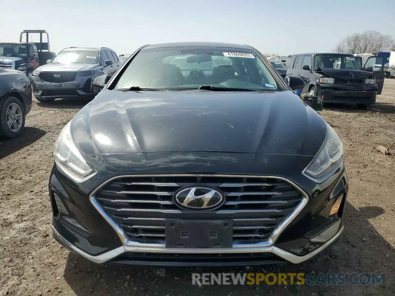 5 Photograph of a damaged car 5NPE24AF9KH795839 HYUNDAI SONATA 2019
