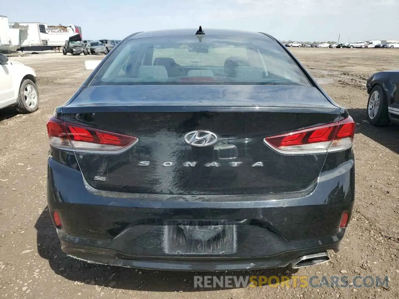 6 Photograph of a damaged car 5NPE24AF9KH795839 HYUNDAI SONATA 2019