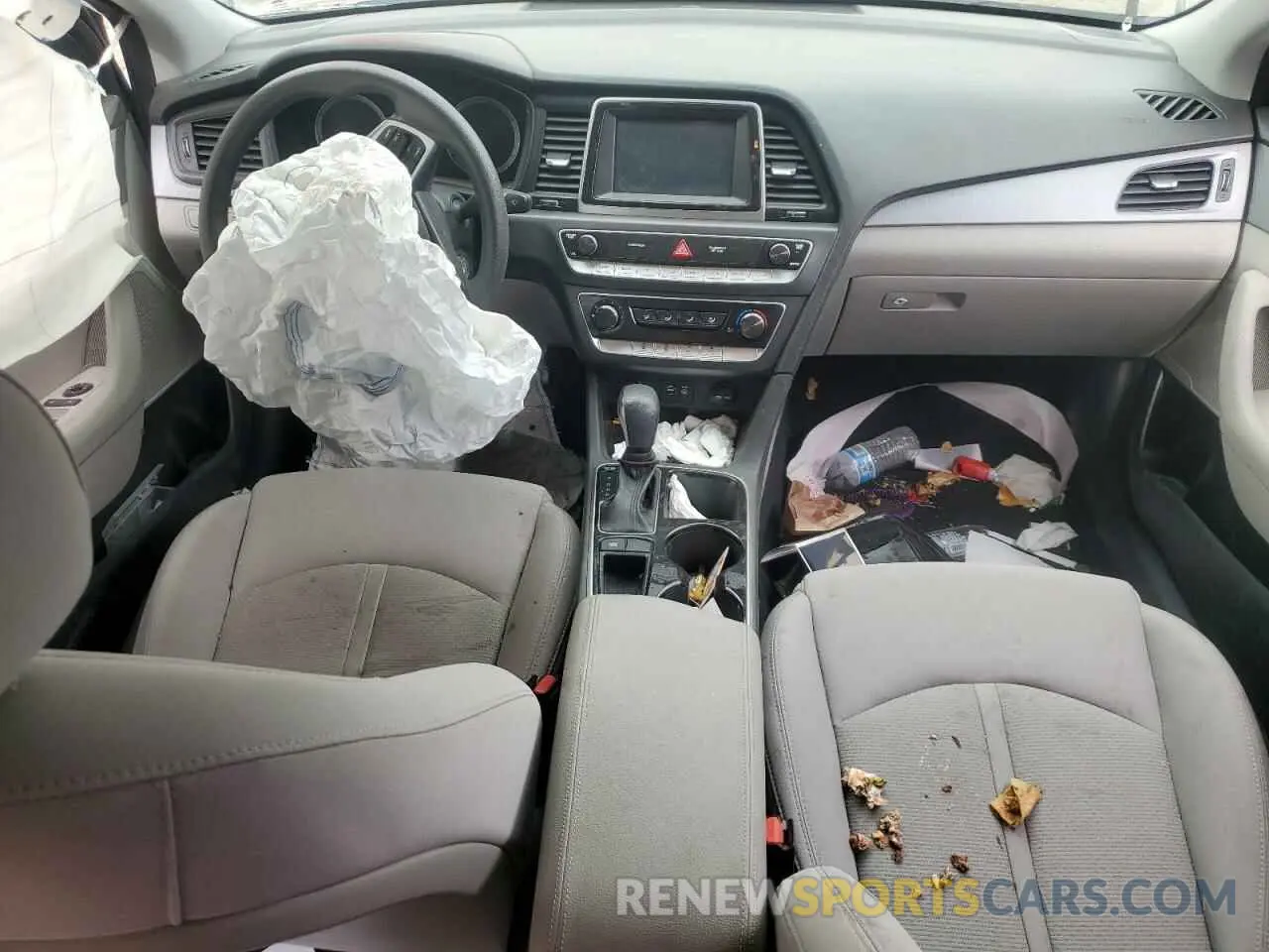 8 Photograph of a damaged car 5NPE24AF9KH800456 HYUNDAI SONATA 2019
