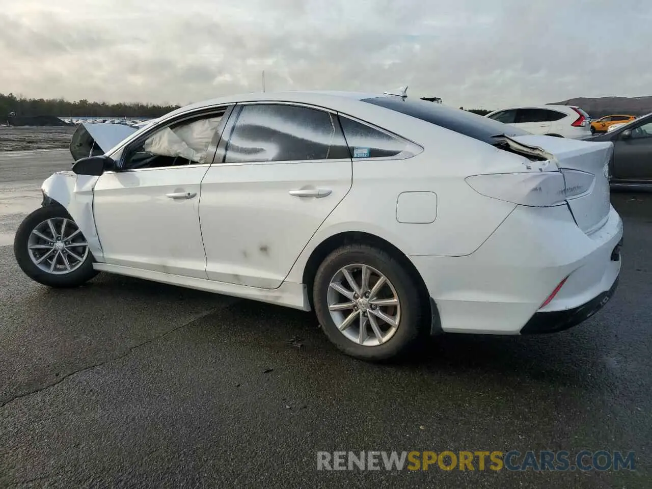 2 Photograph of a damaged car 5NPE24AF9KH805141 HYUNDAI SONATA 2019