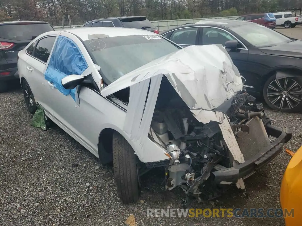 4 Photograph of a damaged car 5NPE24AF9KH805141 HYUNDAI SONATA 2019