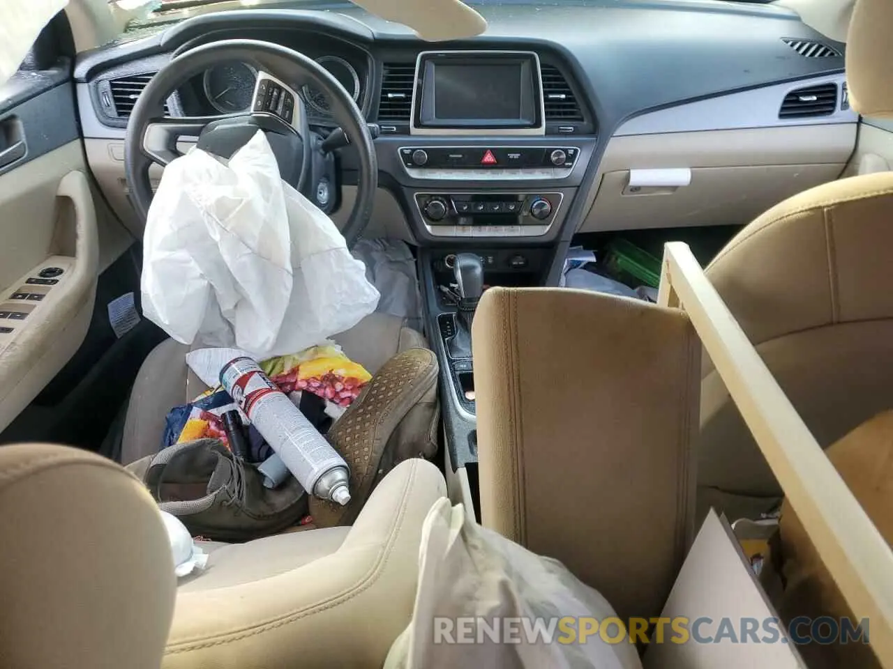 8 Photograph of a damaged car 5NPE24AF9KH805141 HYUNDAI SONATA 2019