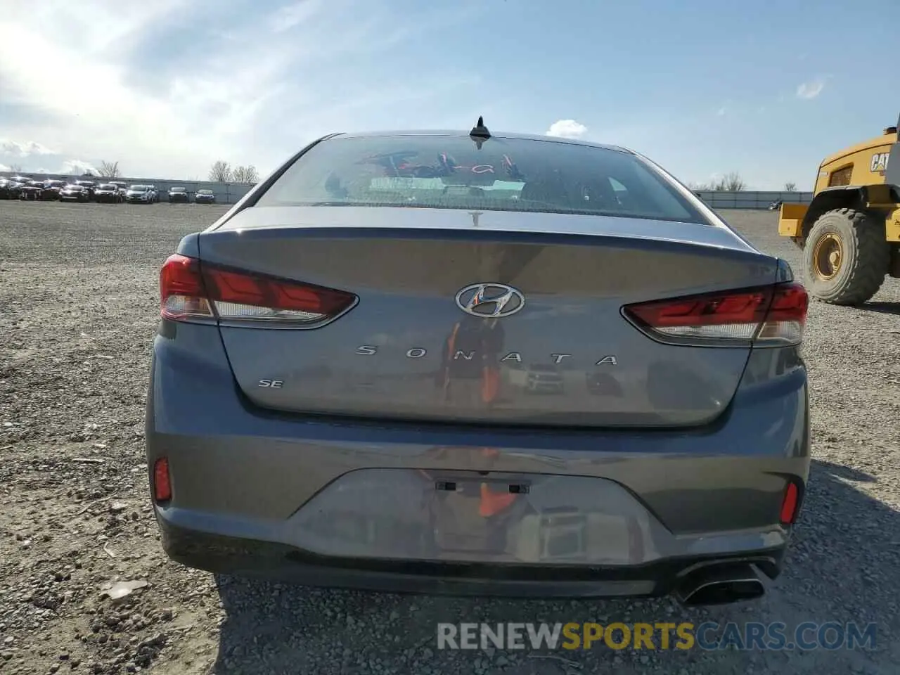 6 Photograph of a damaged car 5NPE24AF9KH819265 HYUNDAI SONATA 2019