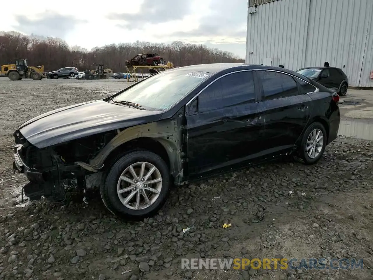 1 Photograph of a damaged car 5NPE24AF9KH819363 HYUNDAI SONATA 2019
