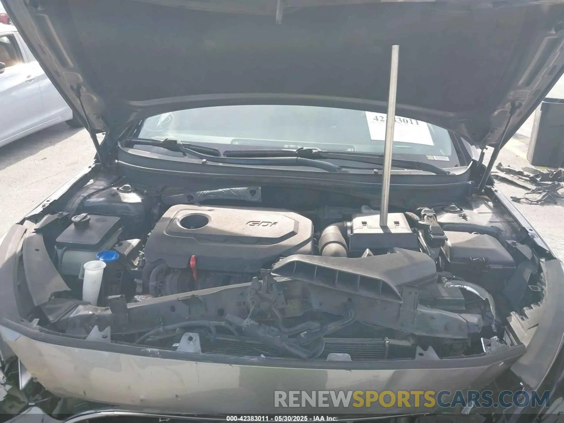 10 Photograph of a damaged car 5NPE24AFXKH729770 HYUNDAI SONATA 2019