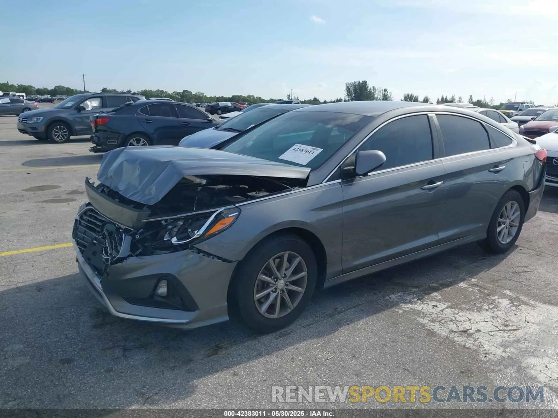 2 Photograph of a damaged car 5NPE24AFXKH729770 HYUNDAI SONATA 2019